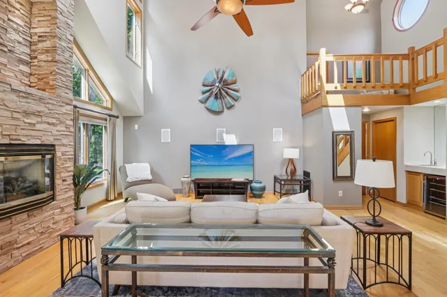 $1,799,900 | 2395 White Oak Trail, Oregon, WI 53575