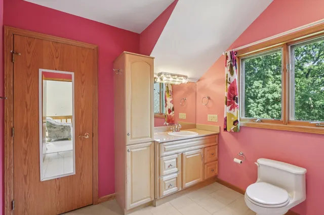 $1,799,900 | 2395 White Oak Trail, Oregon, WI 53575