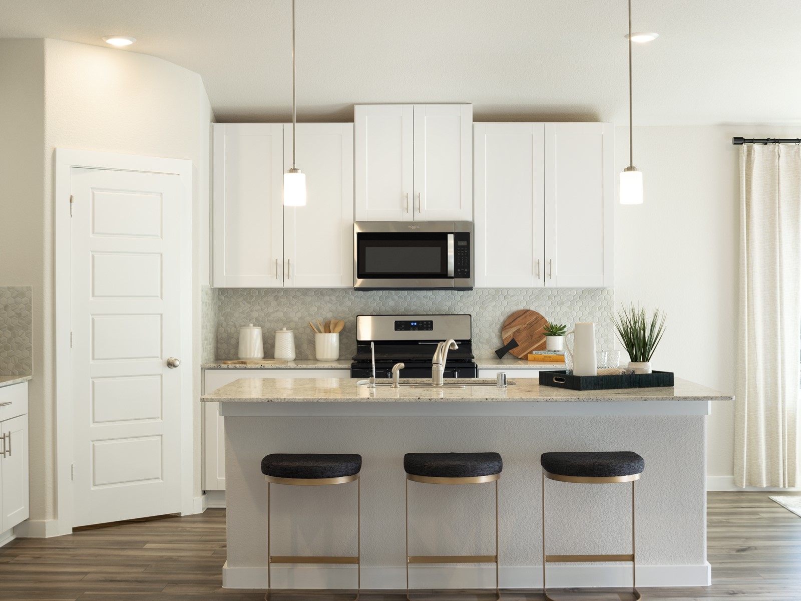inspirational photo of builder’s model home and may depict options, furnishings, and/or decorator features that are not included
