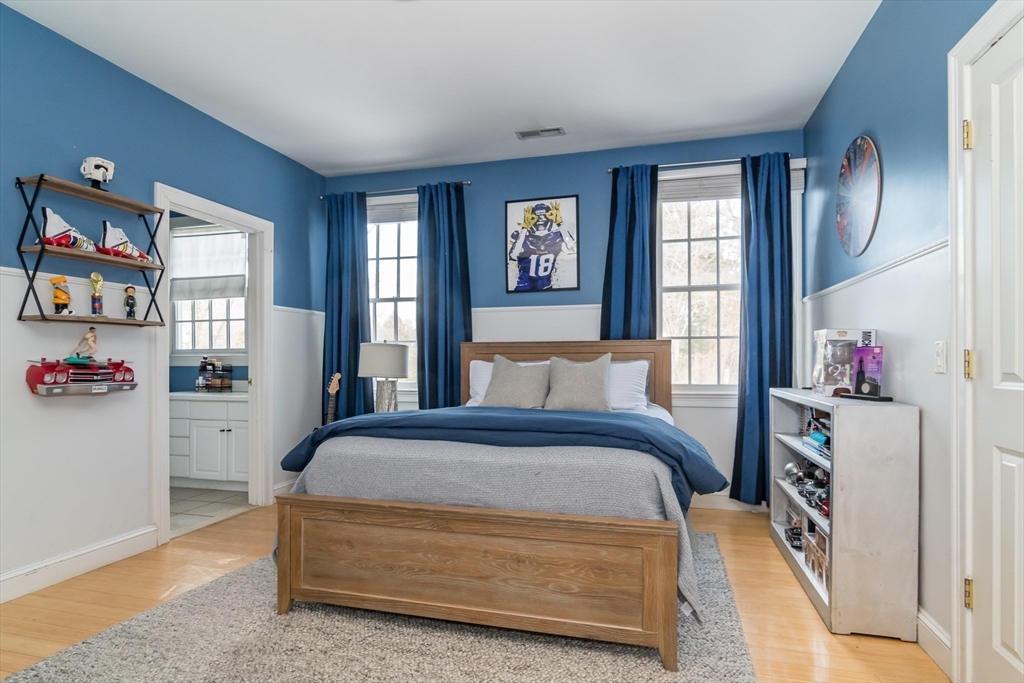 42 Winter Street Natick, MA 01760 - Photo 15 of 31