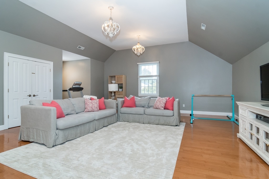 42 Winter Street Natick, MA 01760 - Photo 23 of 31