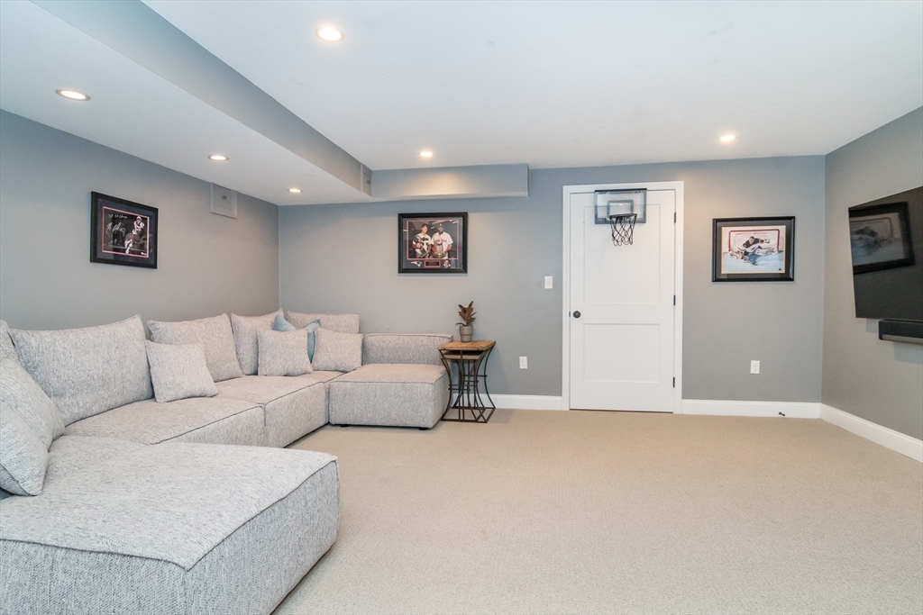 42 Winter Street Natick, MA 01760 - Photo 25 of 31