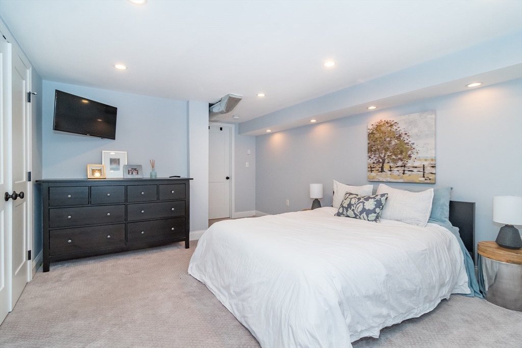 42 Winter Street Natick, MA 01760 - Photo 27 of 31