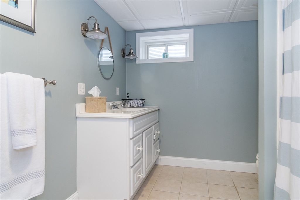 42 Winter Street Natick, MA 01760 - Photo 28 of 31