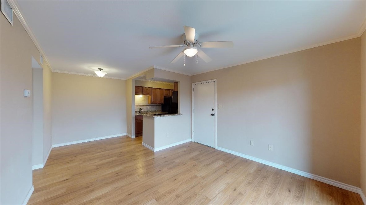 904 University Oaks Boulevard, Unit 124 College Station, TX 77840 - Photo 2 of 23