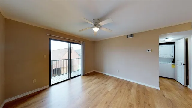 $975 | 904 University Oaks Boulevard, Unit 124, College Station, TX 77840