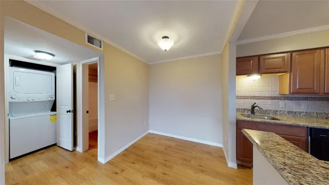 $975 | 904 University Oaks Boulevard, Unit 124, College Station, TX 77840