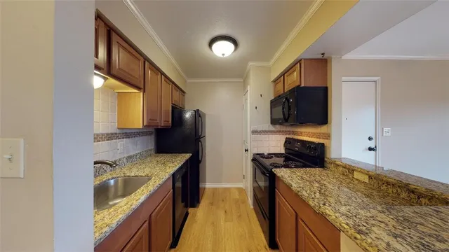 $975 | 904 University Oaks Boulevard, Unit 124, College Station, TX 77840