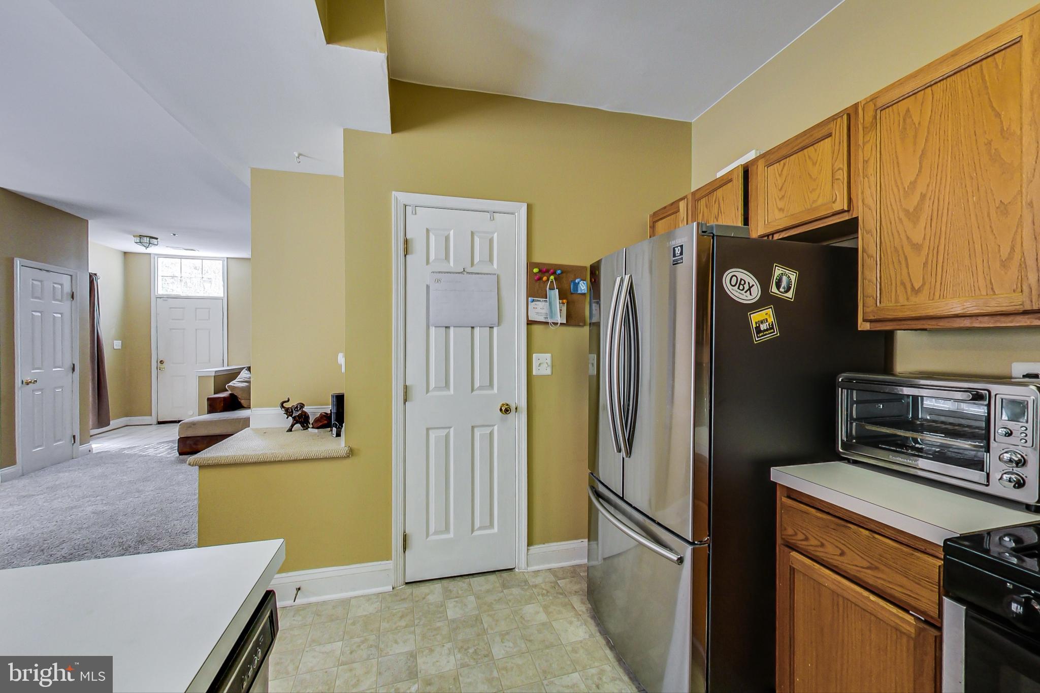8701 Capistrano Way Odenton, MD 21113 - Photo 6 of 38 Kitchen