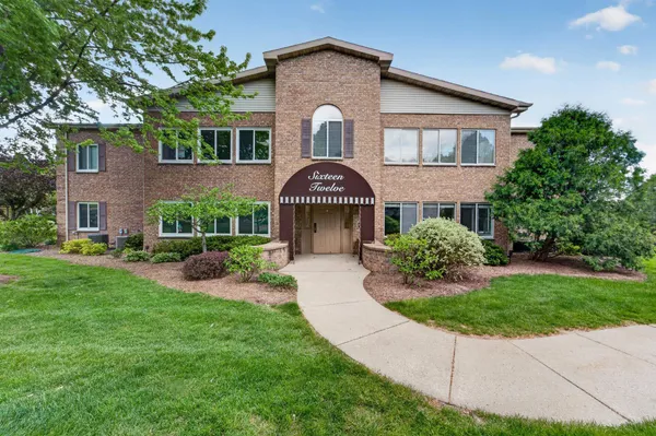 $399,000 | 1612 South Golf Glen, Unit D, Madison, WI 53704