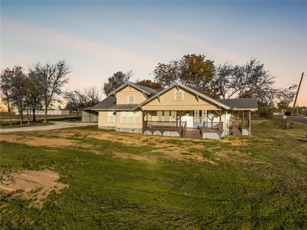 $445,000 | 104 Stevens Street, Itasca, TX 76055