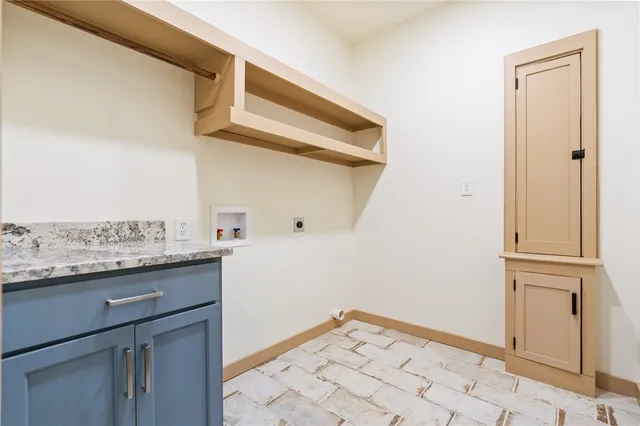 $445,000 | 104 Stevens Street, Itasca, TX 76055