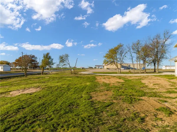 $445,000 | 104 Stevens Street, Itasca, TX 76055