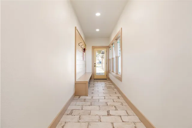 $445,000 | 104 Stevens Street, Itasca, TX 76055