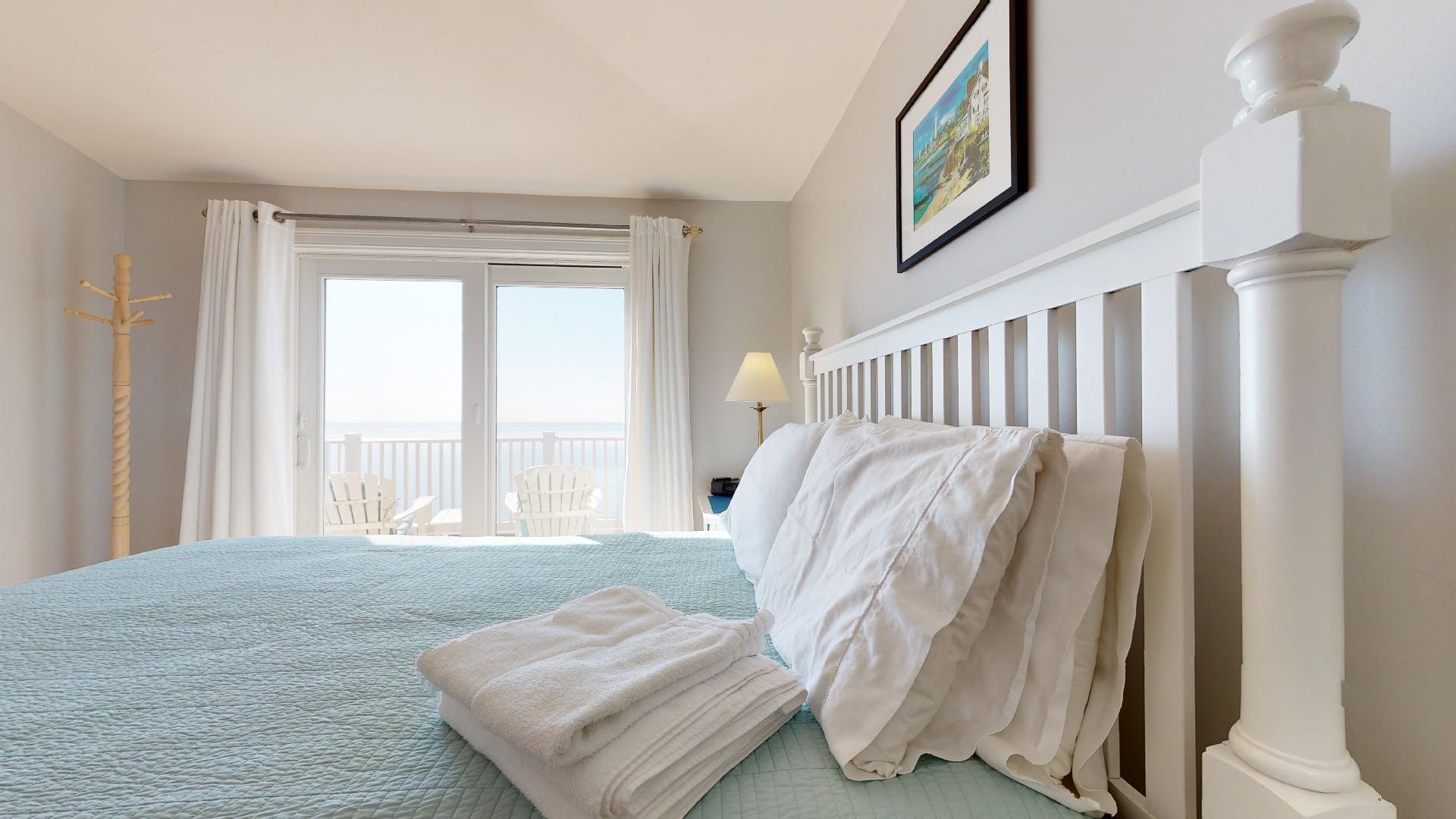 482 Shore Road, Unit 2 Truro, MA 02666 - Photo 13 of 46 482-Shore-Road-2-Seaside-10252020_094401