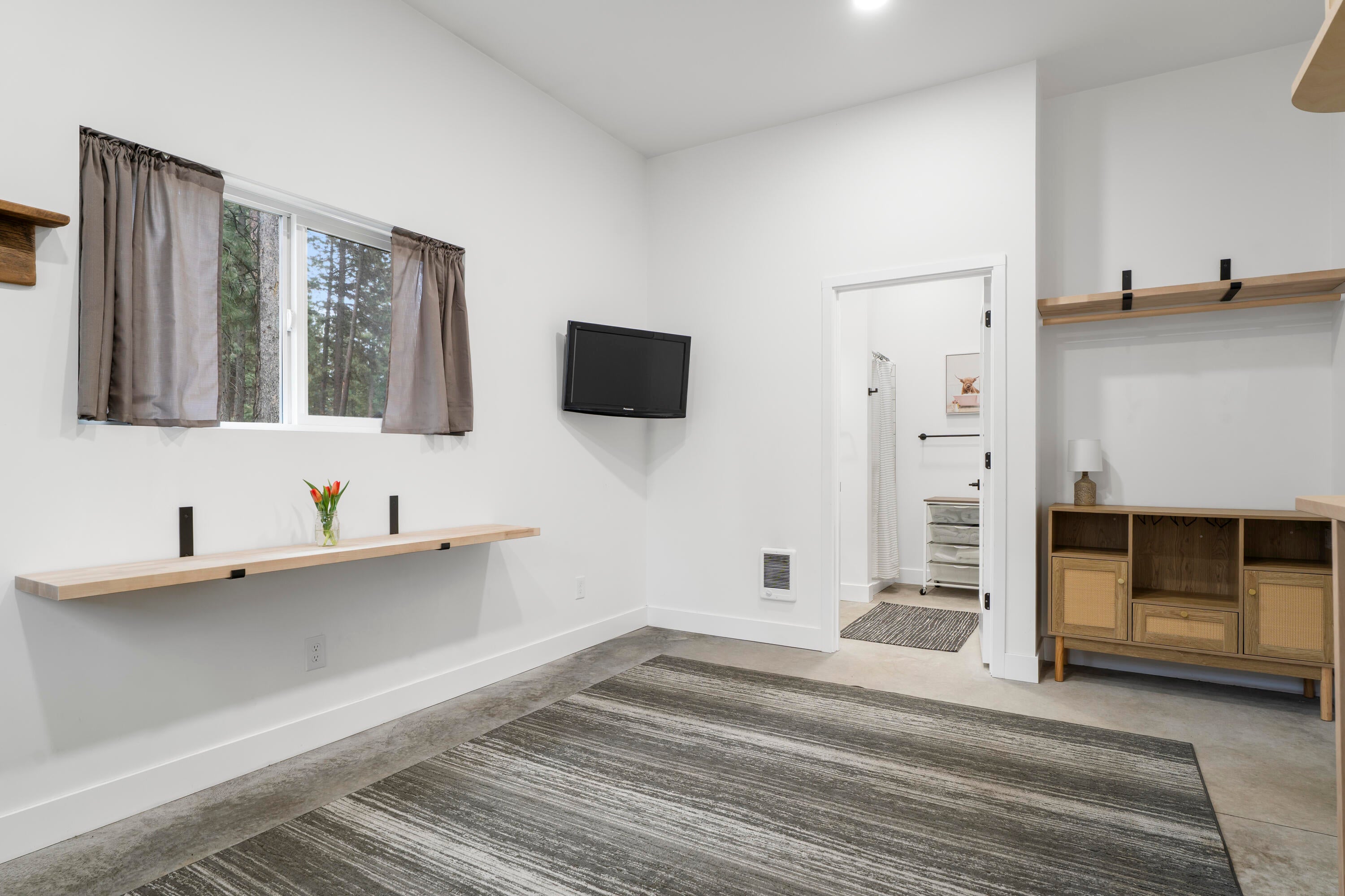 17133 Norwalk Road Bend, OR 97707 - Photo 55 of 58 53-Bedroom
