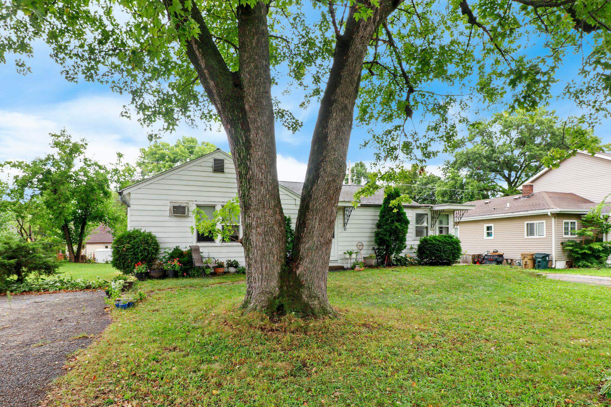 3570 Ridgeway Avenue Madison, WI 53704 - Photo 4 of 36 Gallery Image 4
