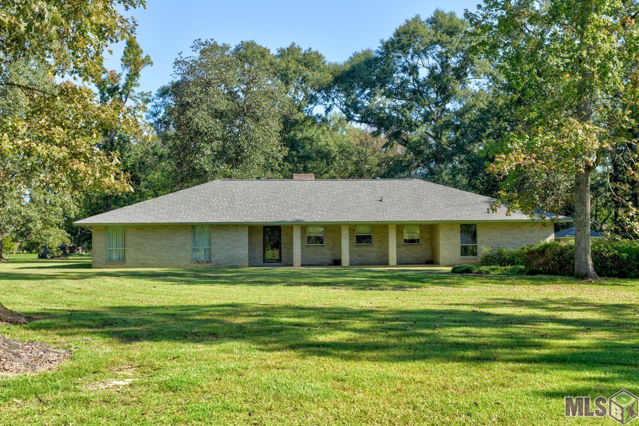 22475 Hoo Shoo Too Road Baton Rouge, LA 70817 - Photo 3 of 32 Welcome Home!