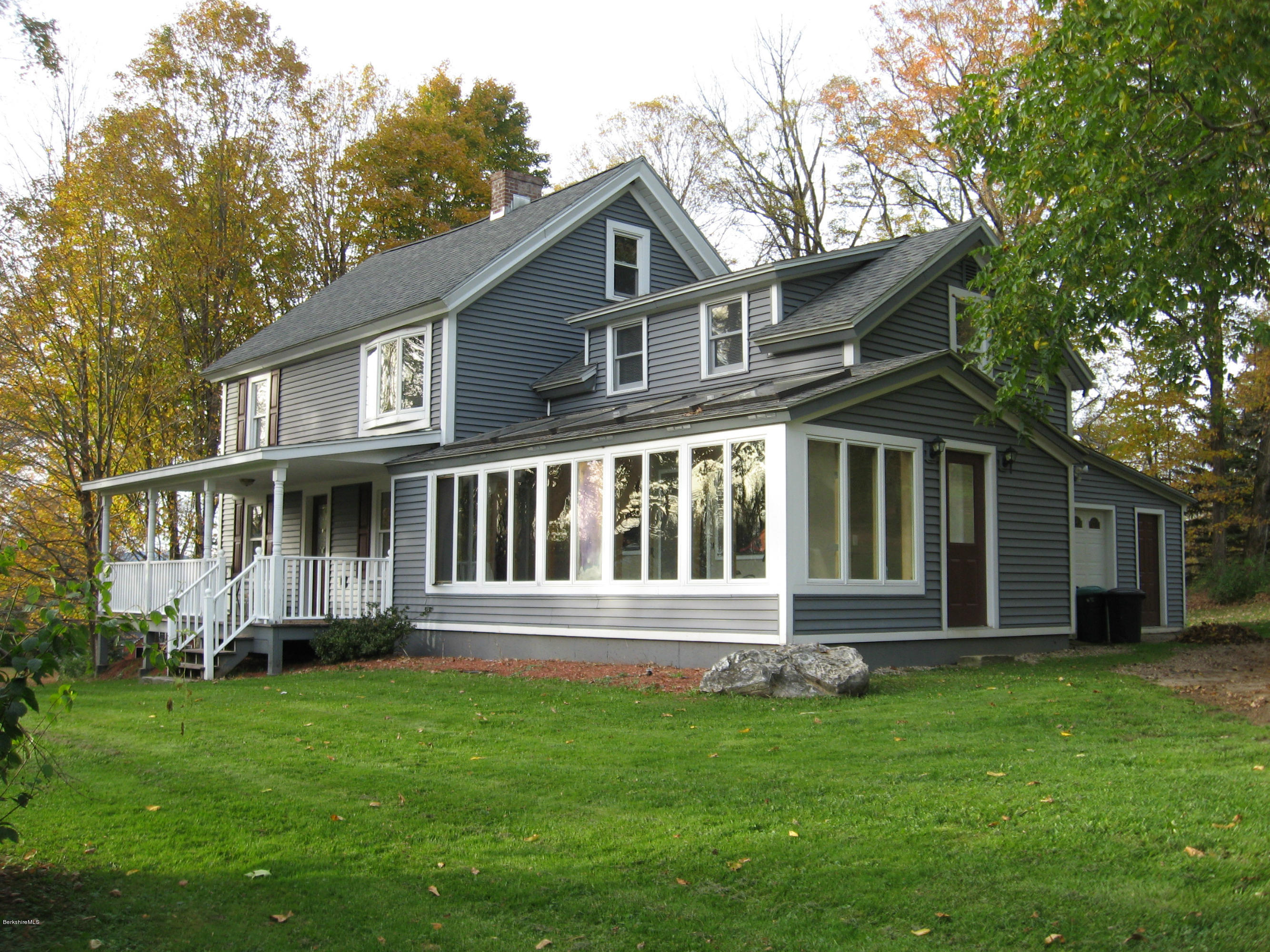 419 East New Lenox Road Pittsfield, MA 01201 - Photo 2 of 33 IMG_2062