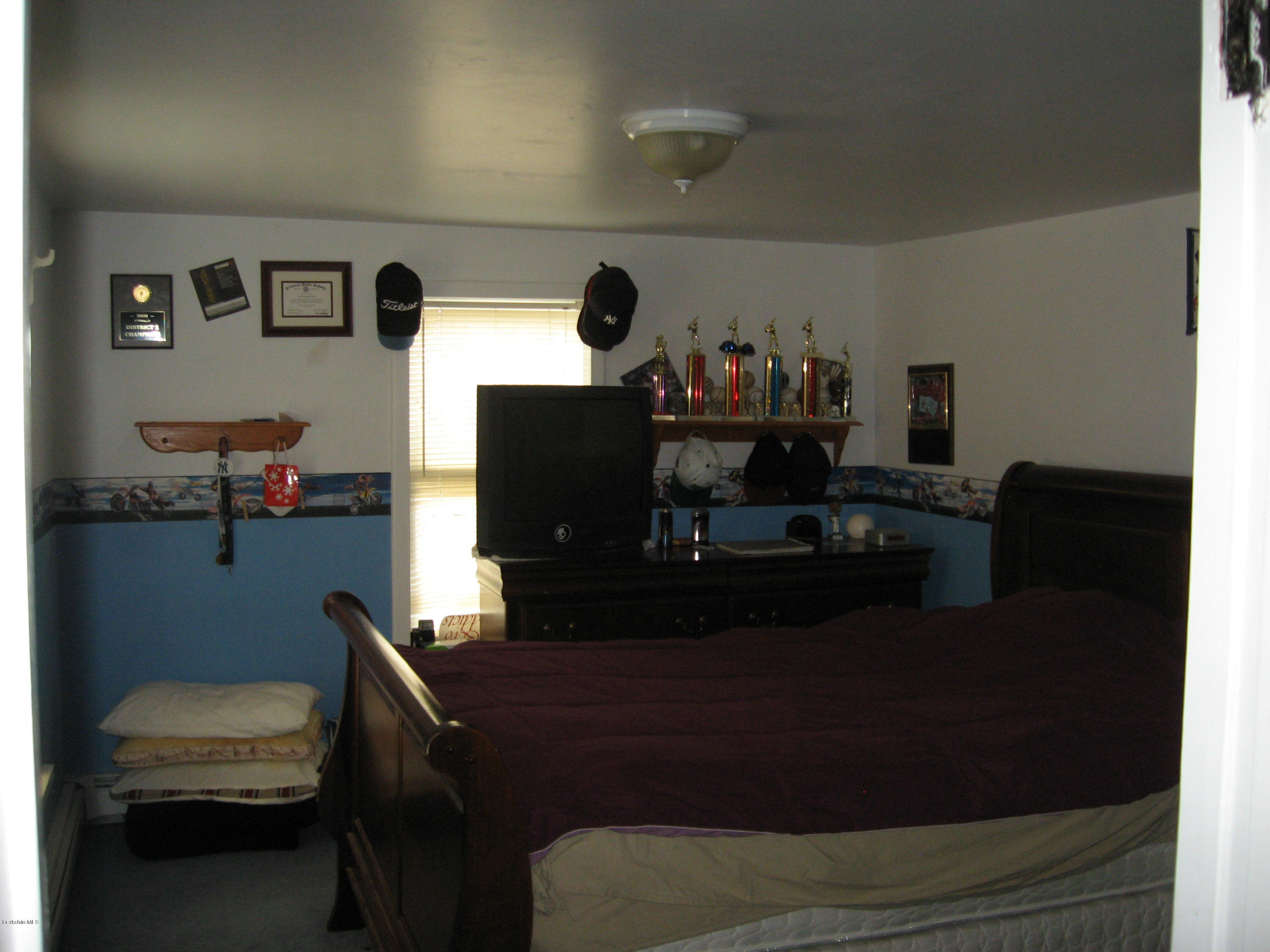 419 East New Lenox Road Pittsfield, MA 01201 - Photo 16 of 33 IMG_2083