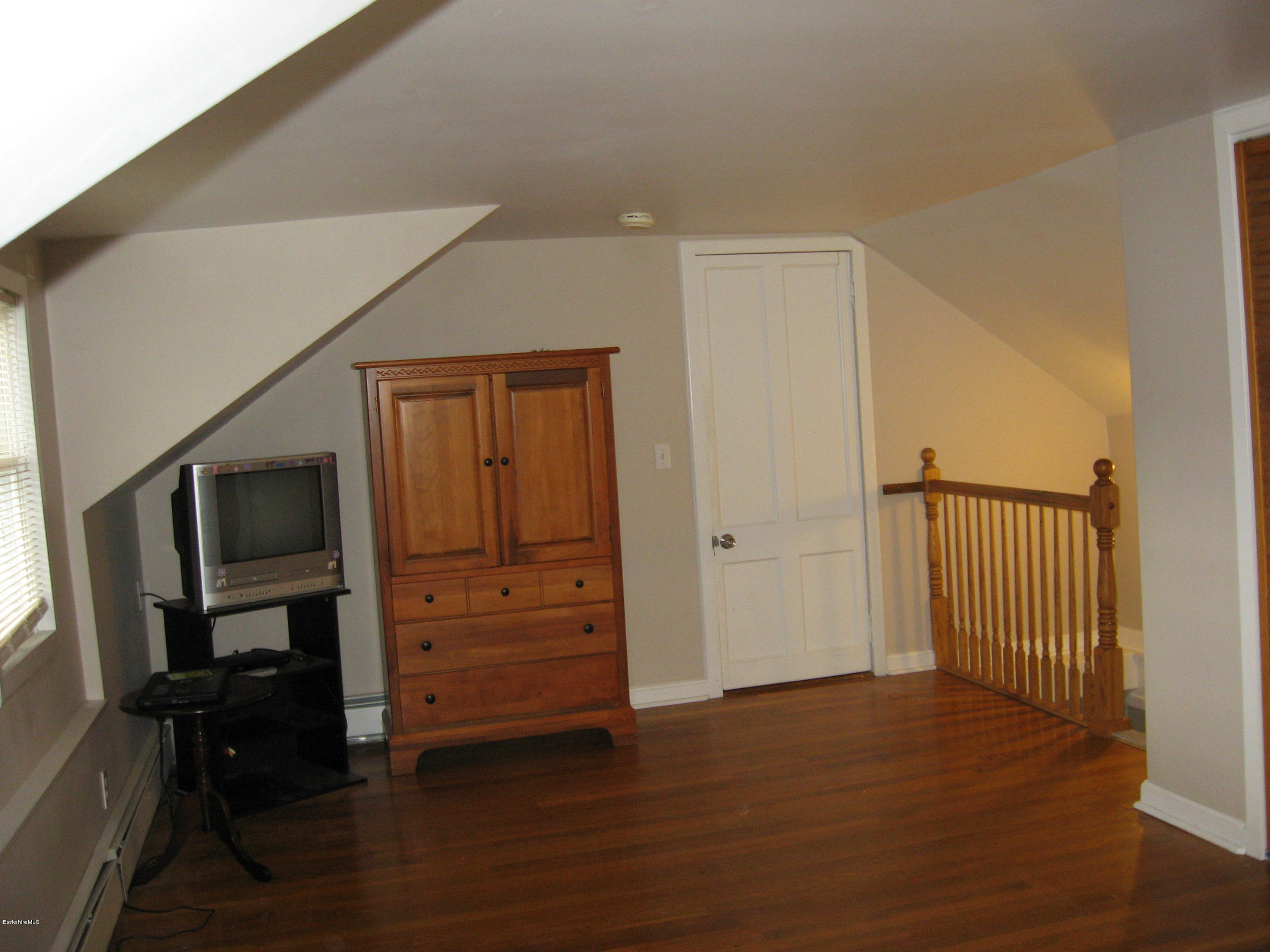 419 East New Lenox Road Pittsfield, MA 01201 - Photo 19 of 33 IMG_2087