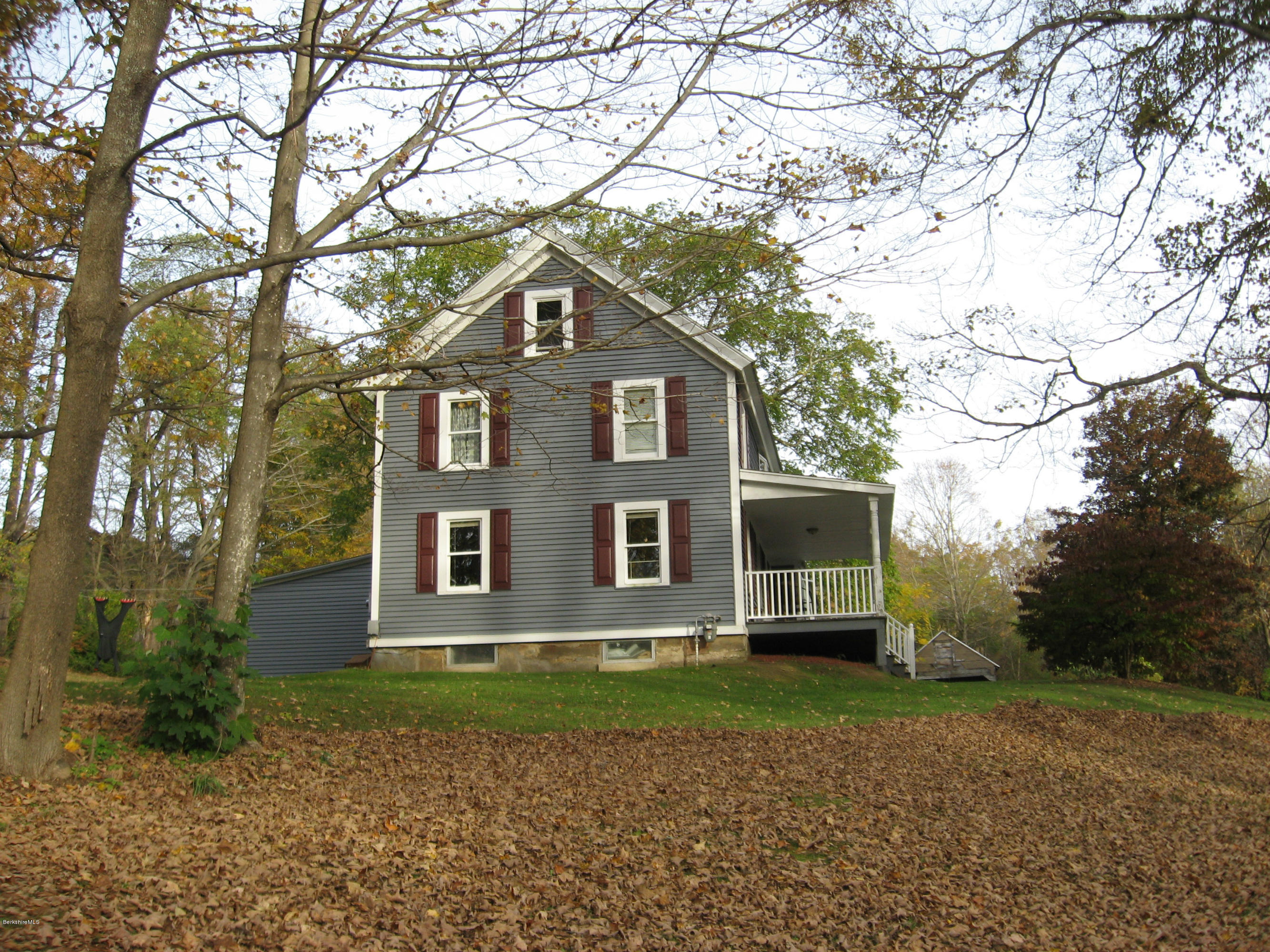 419 East New Lenox Road Pittsfield, MA 01201 - Photo 3 of 33 IMG_2063
