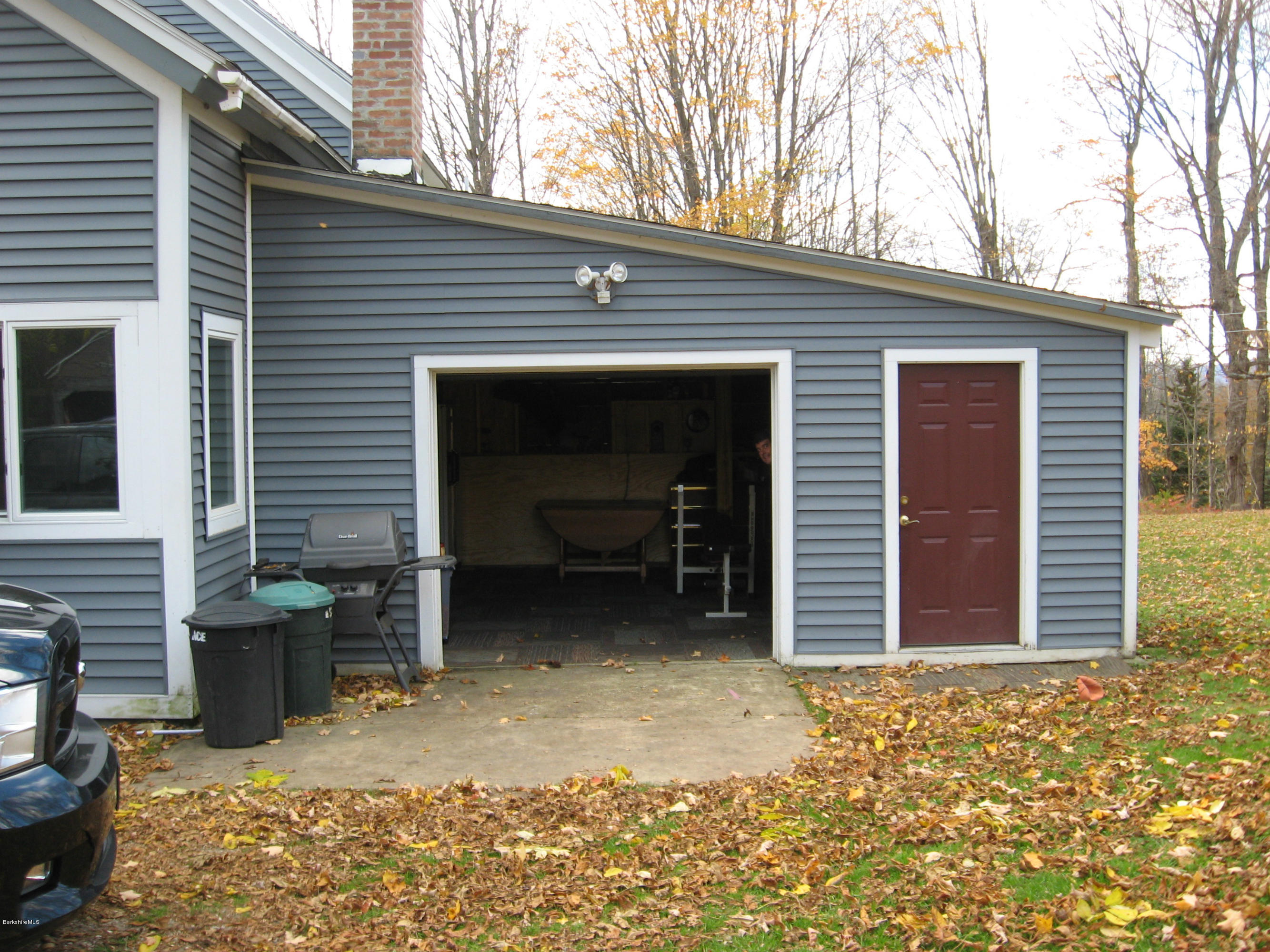 419 East New Lenox Road Pittsfield, MA 01201 - Photo 27 of 33 IMG_2100