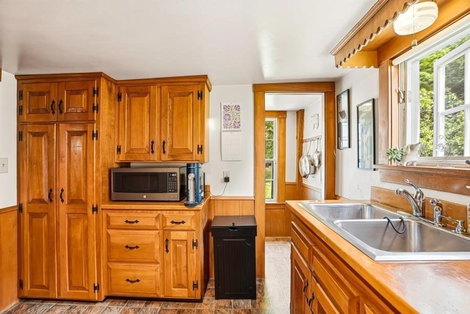 52 Elm Street Upton, MA 01568 - Photo 16 of 42