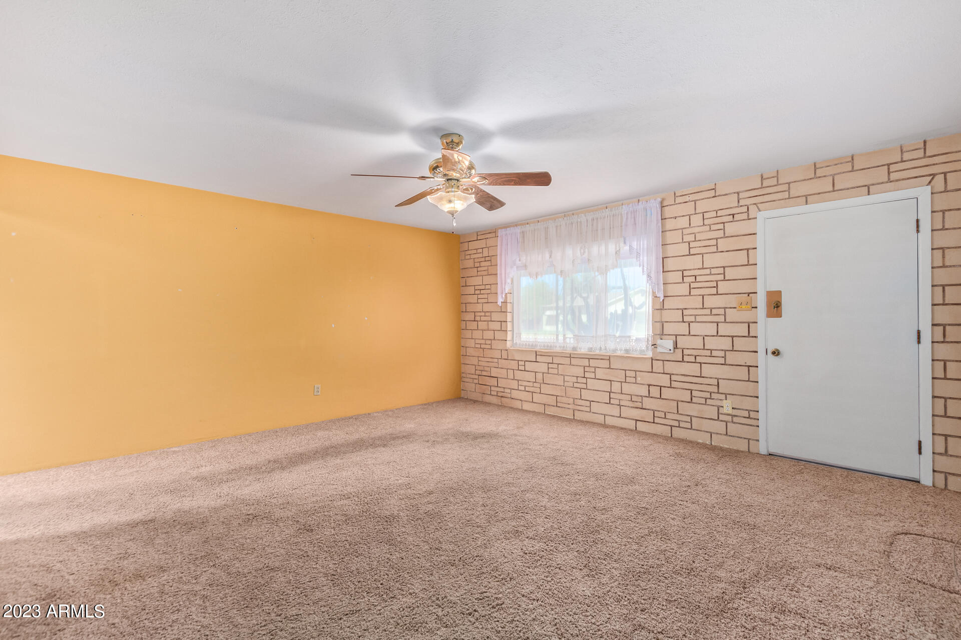 201 West Ruth Avenue Phoenix, AZ 85021 - Photo 11 of 47 11 - Ruth