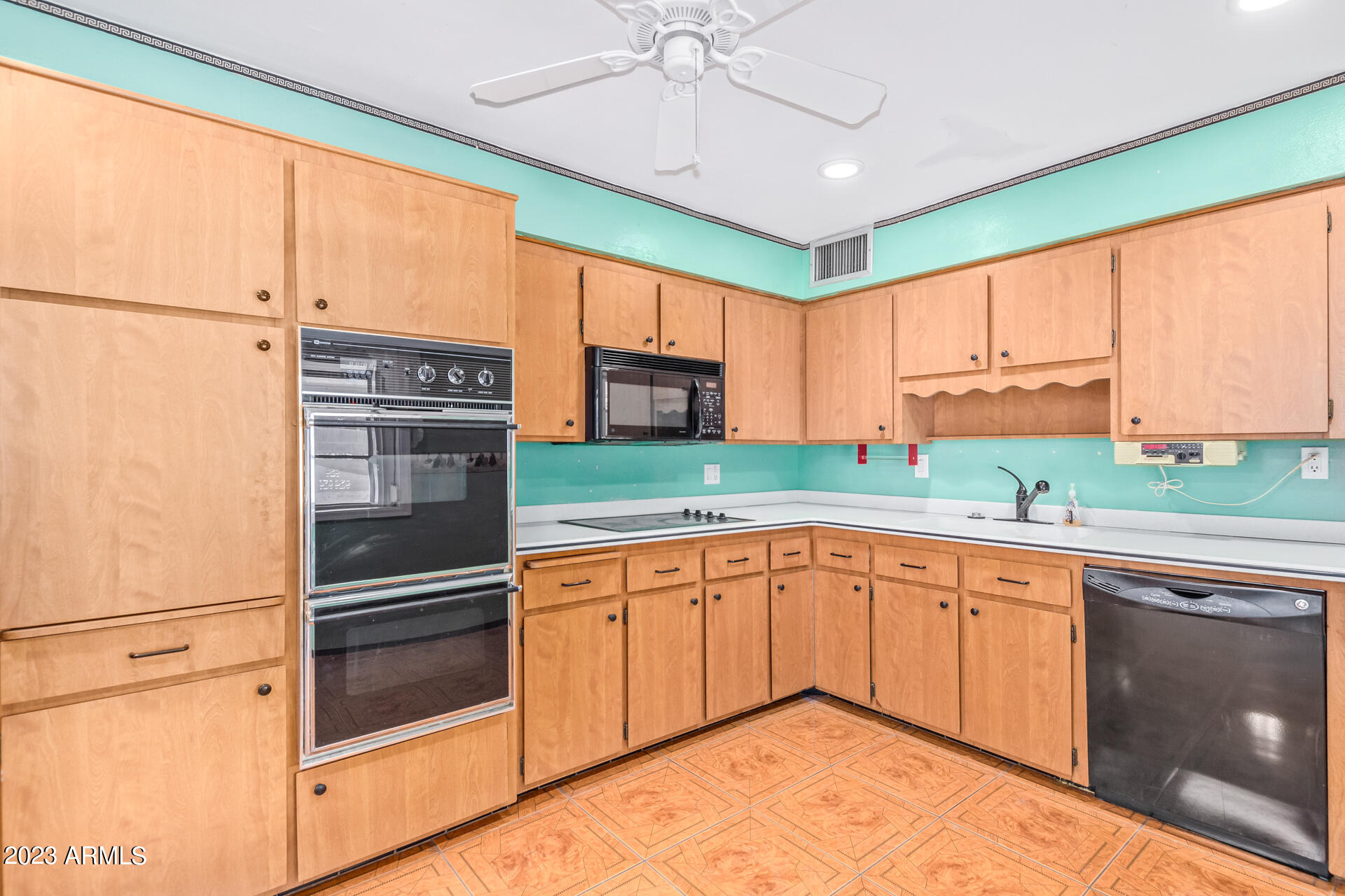 201 West Ruth Avenue Phoenix, AZ 85021 - Photo 21 of 47 21 - Ruth