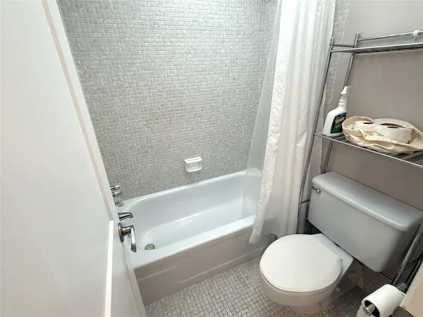 $4,200 | 111 Briny Avenue, Unit 711, Pompano Beach, FL 33062