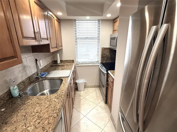 $4,200 | 111 Briny Avenue, Unit 711, Pompano Beach, FL 33062