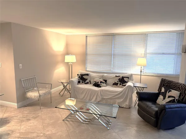 $4,200 | 111 Briny Avenue, Unit 711, Pompano Beach, FL 33062