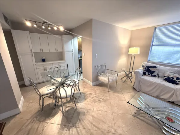 $4,200 | 111 Briny Avenue, Unit 711, Pompano Beach, FL 33062