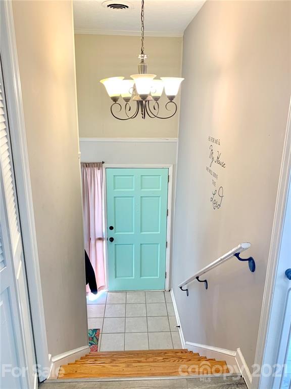 320 Golf Course Road Morganton, NC 28655 - Photo 3 of 21 Gallery Image 3