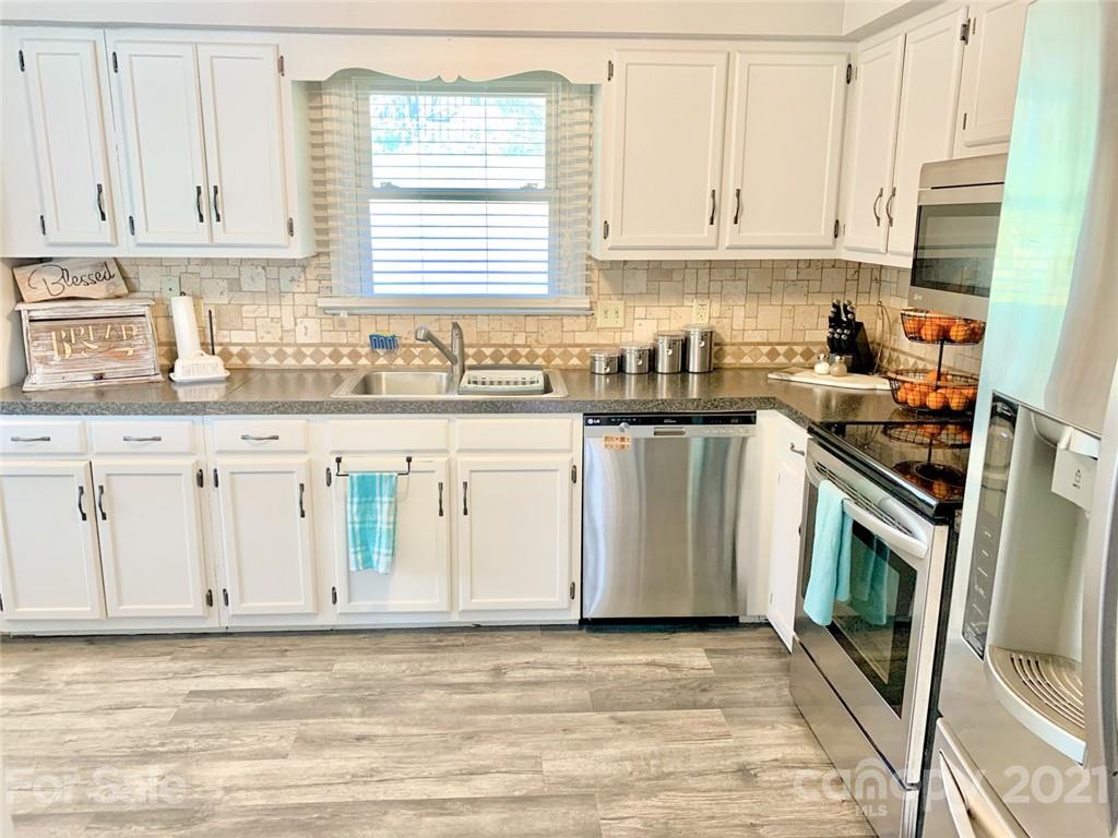 320 Golf Course Road Morganton, NC 28655 - Photo 6 of 21 Gallery Image 6