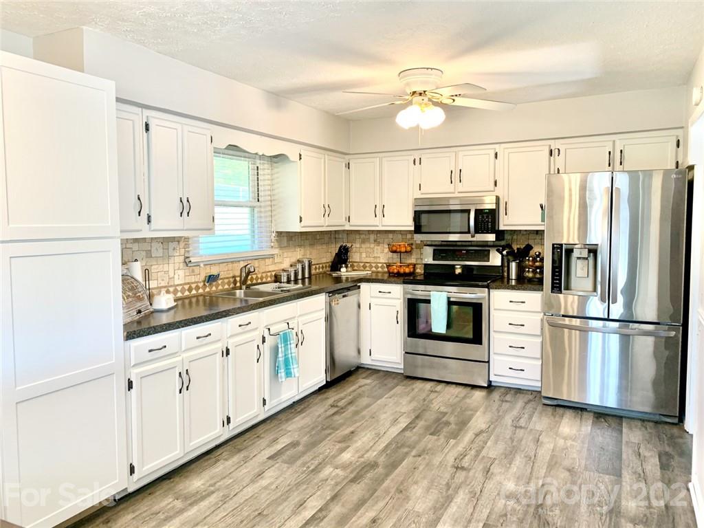 320 Golf Course Road Morganton, NC 28655 - Photo 7 of 21 Gallery Image 7