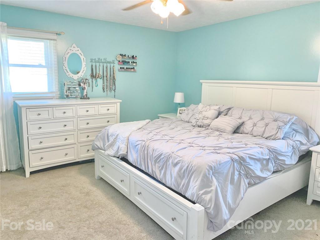 320 Golf Course Road Morganton, NC 28655 - Photo 10 of 21 Gallery Image 10