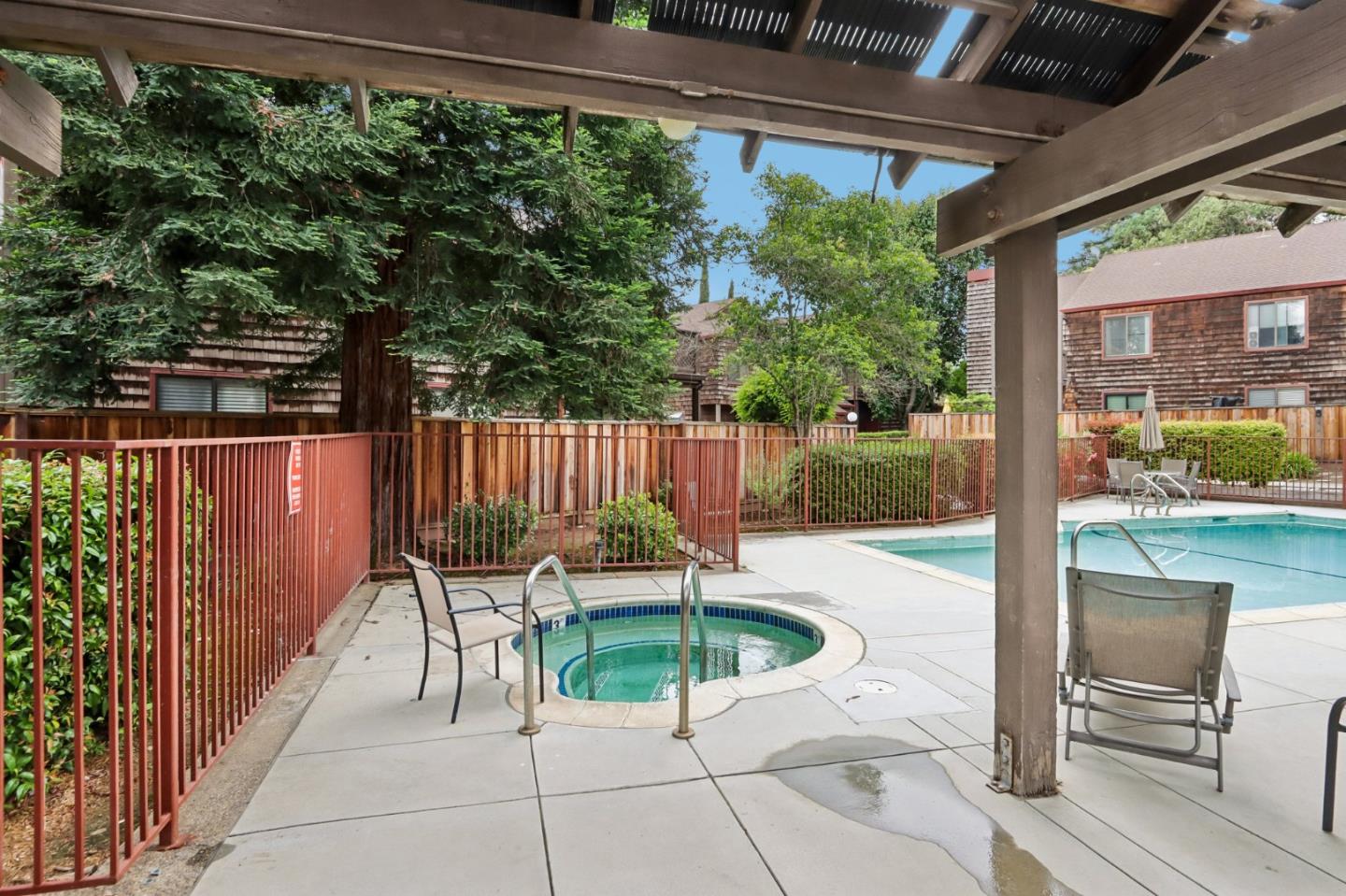1555 Hecker Pass Road, Unit E201 Gilroy, CA 95020 - Photo 28 of 31