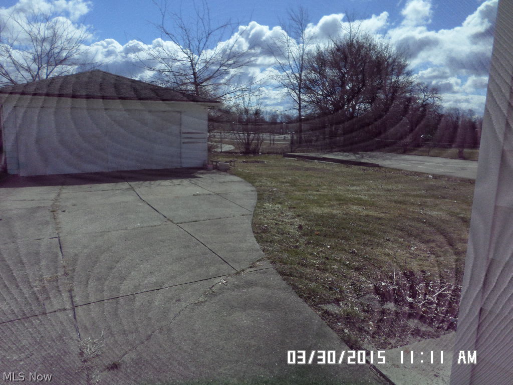 5941 Dunham Road Maple Heights, OH 44137 - Photo 2 of 5