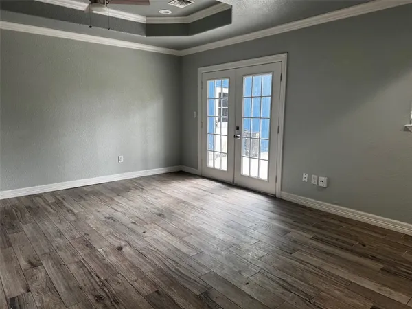 $2,100 | 430 Center Way, Lake Jackson, TX 77566