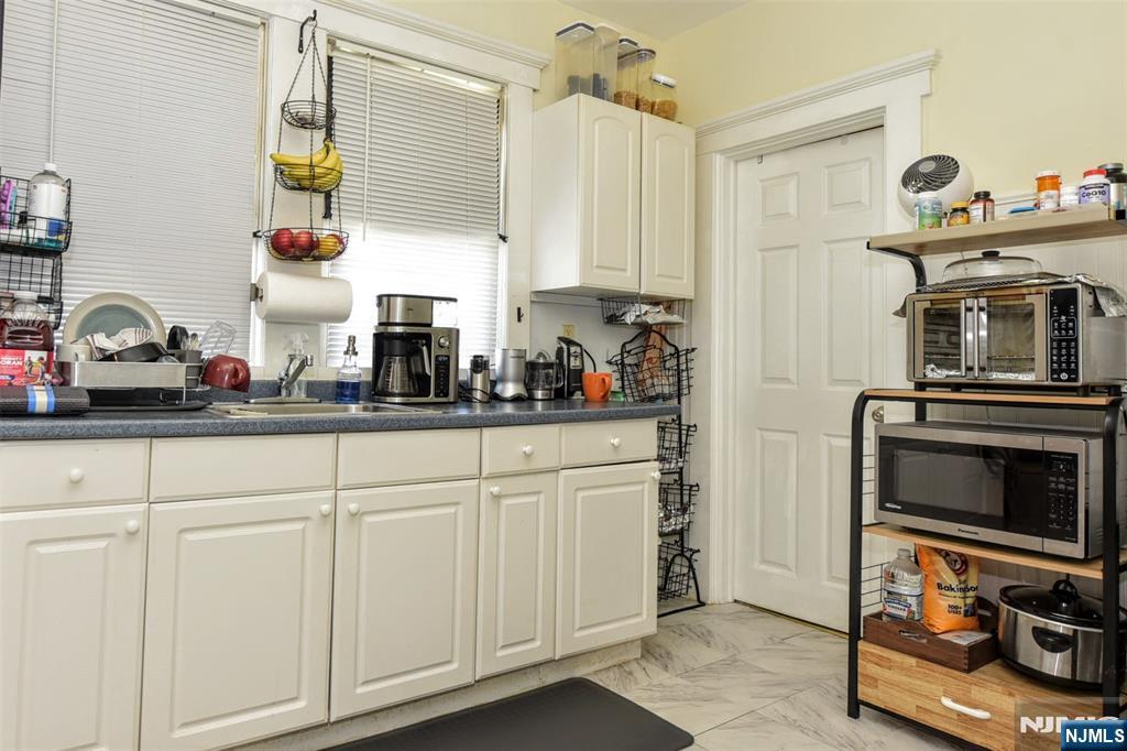 52 Central Avenue Butler, NJ 07405 - Photo 17 of 34