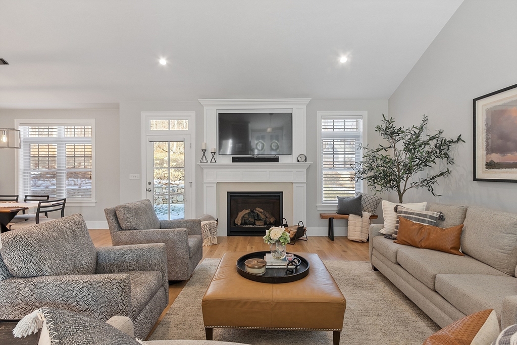 57 Old Brook Road Shrewsbury, MA 01545 - Photo 4 of 38