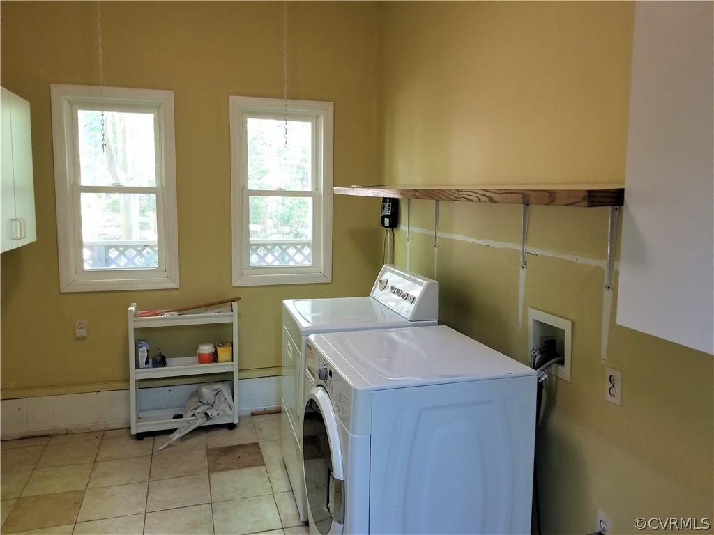 14301 Spring Gate Court Midlothian, VA 23112 - Photo 22 of 30 a utility room with dryer and washer