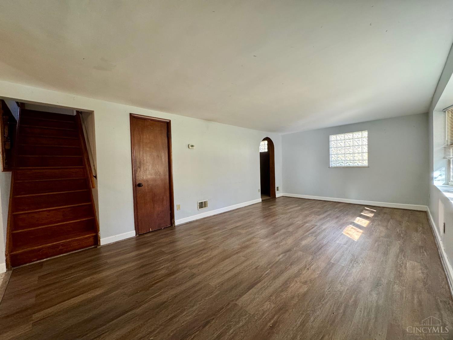 6163 Sheed Road Cincinnati, OH 45247 - Photo 6 of 28