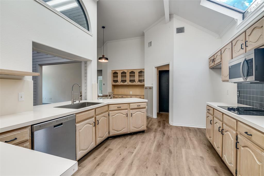 4228 Winding Way Court Dallas, TX 75287 - Photo 7 of 16