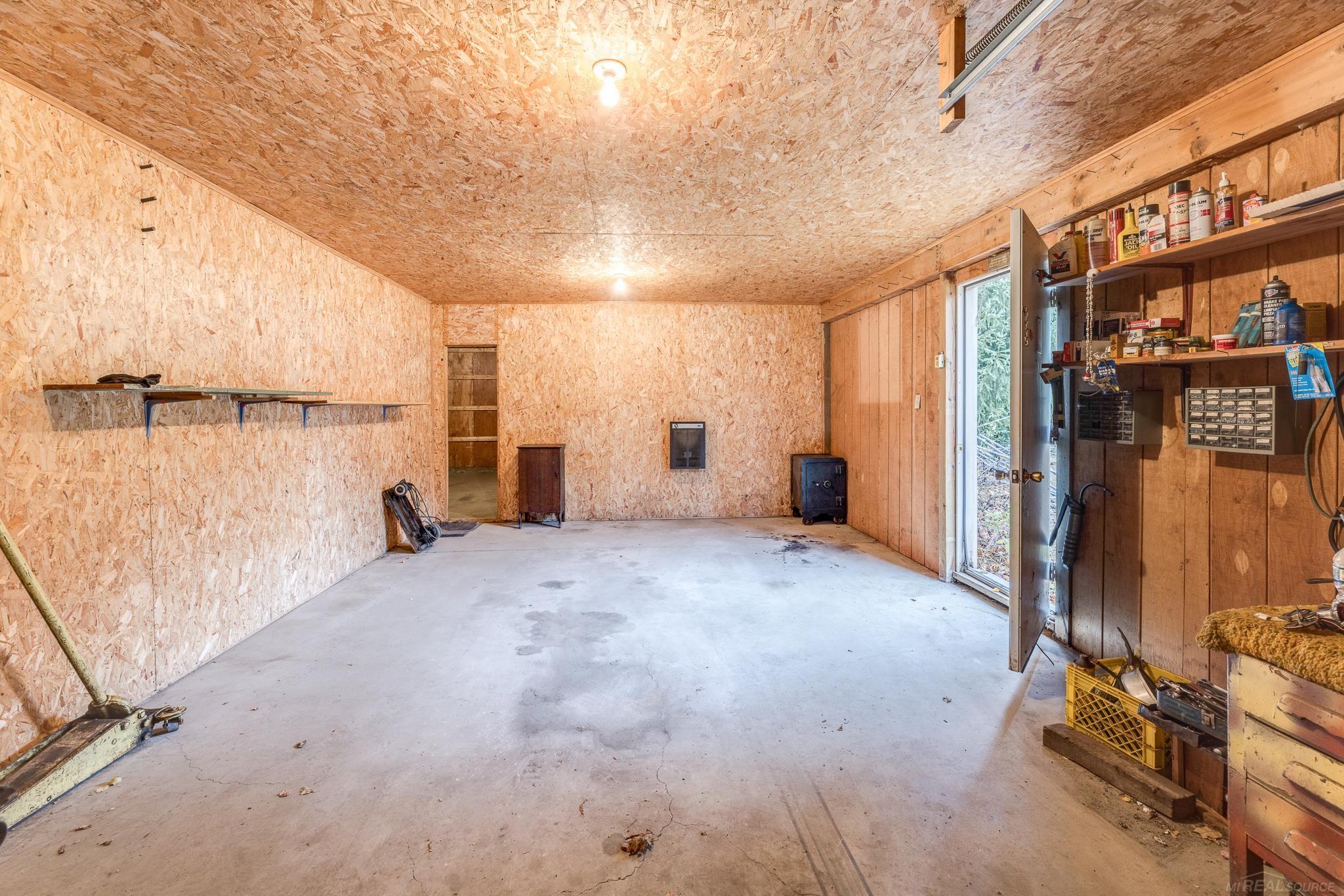 7340 Hawthorne Road Lexington, MI 48450 - Photo 23 of 32 Interior of Outbuilding