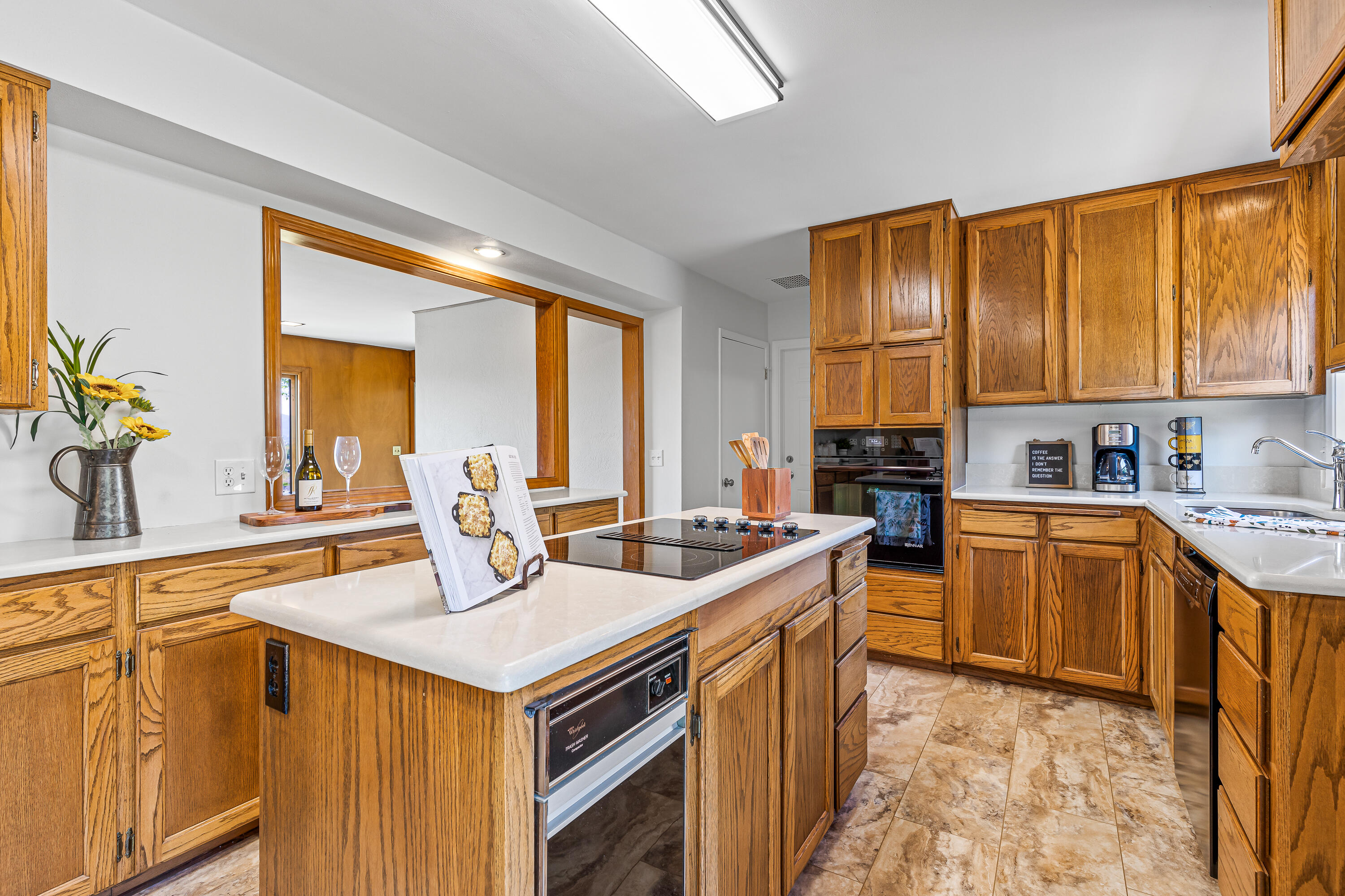 2038 Coker Butte Road Medford, OR 97504 - Photo 11 of 38 8