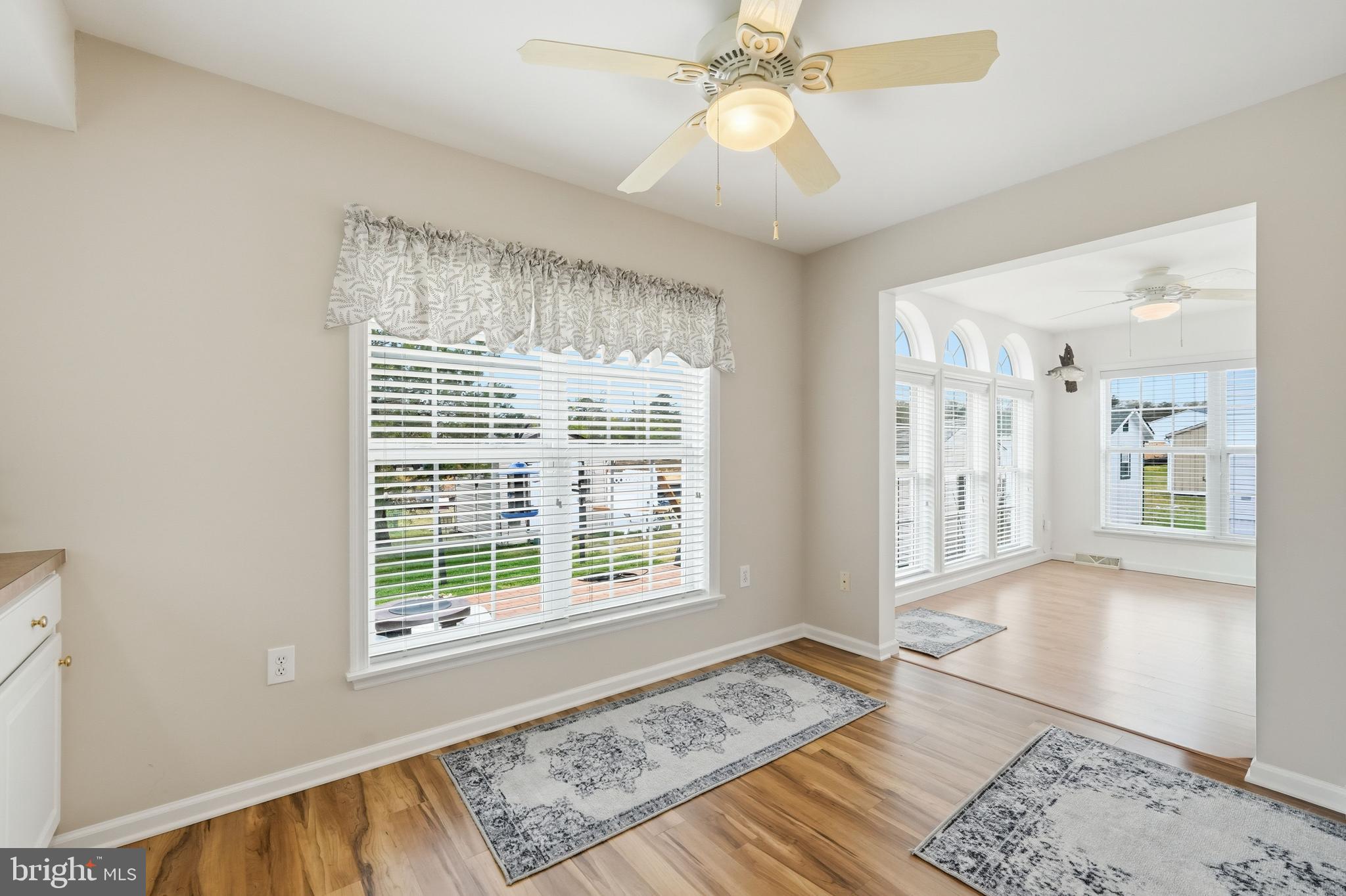 430 Rt Us 9 Street South, Unit 137 Marmora, NJ 08223 - Photo 9 of 24 a view of livingroom with furniture