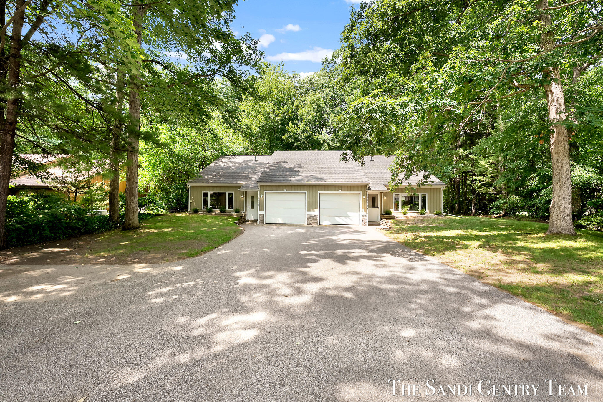 17771 148th Avenue Spring Lake, MI 49456 - Photo 3 of 33 AIV00250